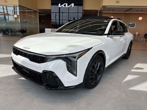 New 2026 Kia K4 GT-Line Turbo image 3