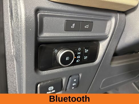 Used 2024 Ford Expedition Limited image 10