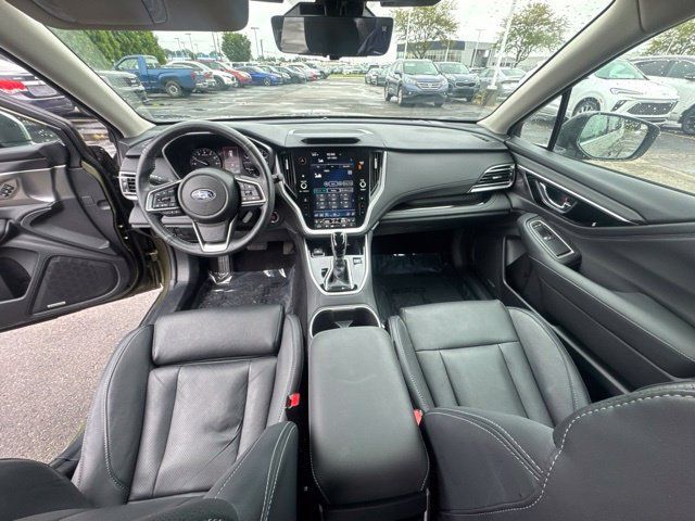 Used 2025 Subaru Outback Touring AWD/4WD image 16
