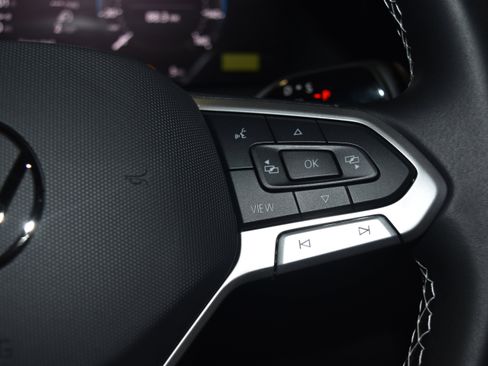 New 2026 Volkswagen Tiguan S image 7