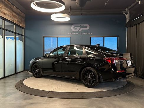 Used 2025 Honda Civic Sport image 5