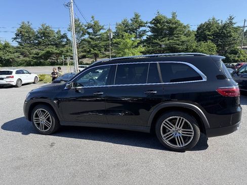 Used 2025 Mercedes-Benz GLS 450 4MATIC image 9
