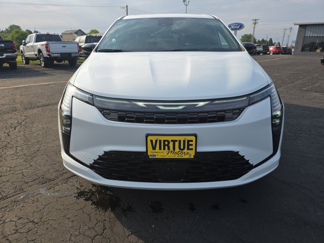 New 2027 Chrysler Pacifica Select AWD/4WD image 2