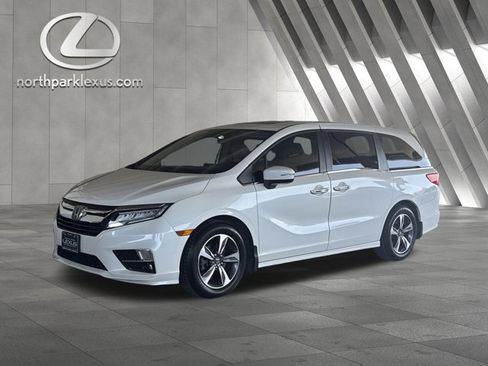 Used 2019 Honda Odyssey Touring image 3