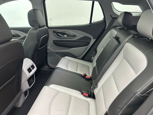 Used 2022 GMC Terrain SLT image 33