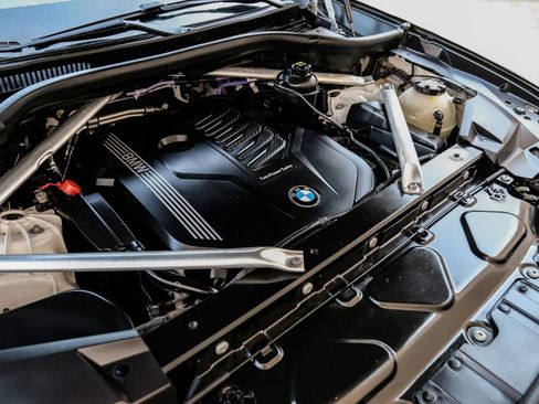 Used 2022 BMW X5 sDrive40i w/ M Sport Package image 55