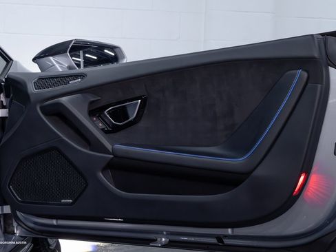 Used 2021 Lamborghini Huracan EVO image 37