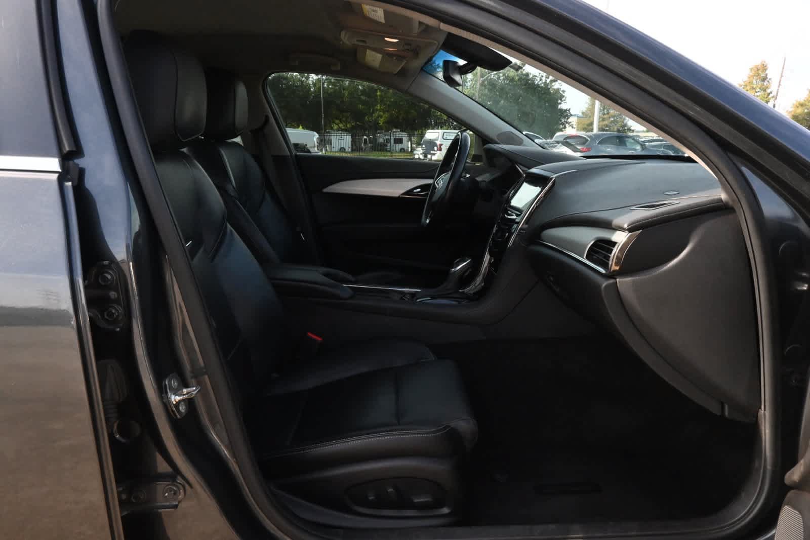 Used 2014 Cadillac ATS Luxury w/ Cold Weather Package RWD image 24
