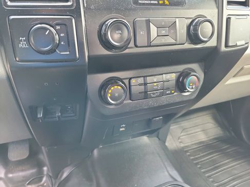 Used 2019 Ford F150 XL w/ Equipment Group 101A Mid AWD/4WD image 17
