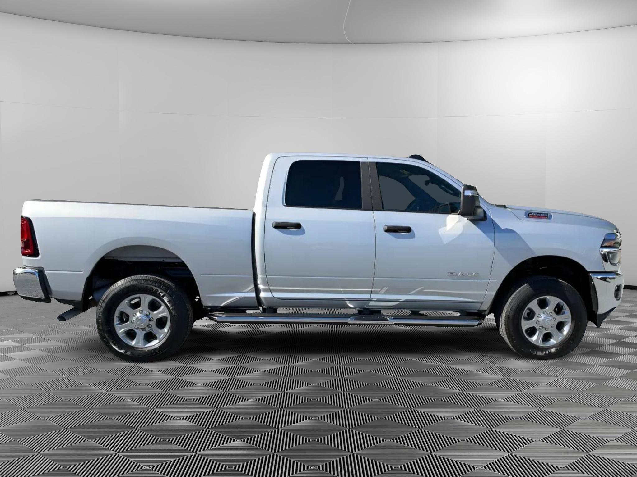 Used 2026 RAM 2500 Big Horn AWD/4WD image 6