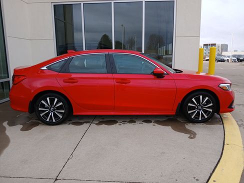 Used 2023 Honda Civic EX image 5