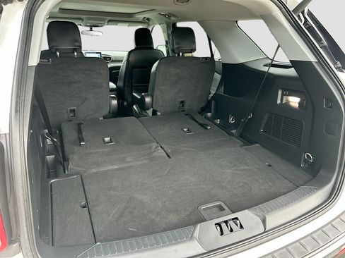Certified 2023 Ford Explorer XLT w/ Equipment Group 202A RWD image 28