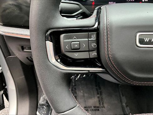 Used 2025 Jeep Wagoneer S Limited image 18