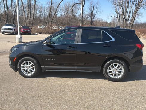 Used 2022 Chevrolet Equinox LT FWD image 2