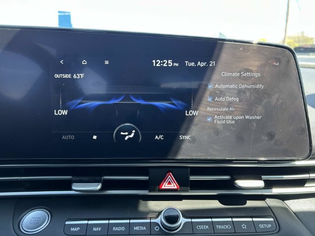 Used 2023 Hyundai Elantra SEL w/ Convenience Package FWD image 30