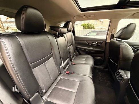 Used 2017 Nissan Rogue SL w/ SL Premium Package AWD/4WD image 22