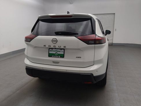 Used 2024 Nissan Rogue S AWD/4WD image 7