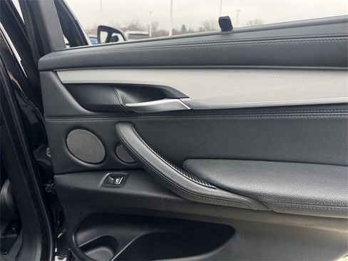 Used 2015 BMW X5 xDrive50i image 12