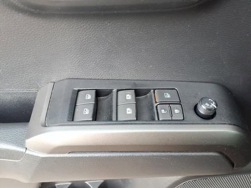 Certified 2023 Toyota Tacoma TRD Off-Road AWD/4WD image 18