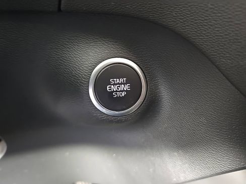 Certified 2023 Volvo XC40 B5 Plus w/ Driver Assist Package image 23