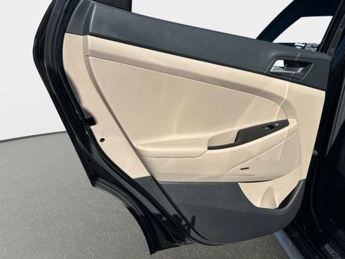 Used 2018 Hyundai Tucson Limited w/ Ultimate Package 02 image 11