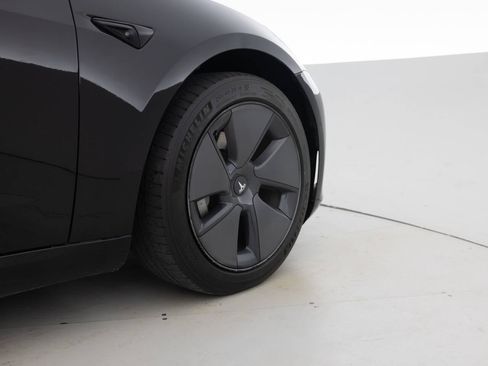 Used 2021 Tesla Model 3 Long Range image 18