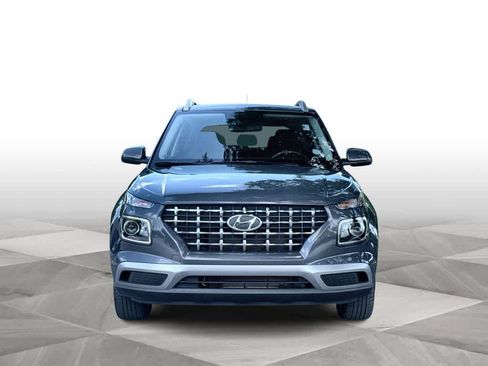 Used 2024 Hyundai Venue SEL FWD image 3