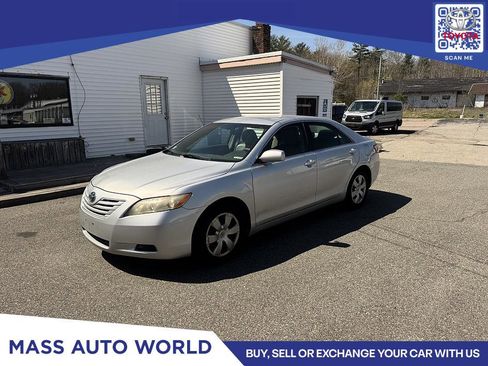 Used 2007 Toyota Camry LE FWD image 2
