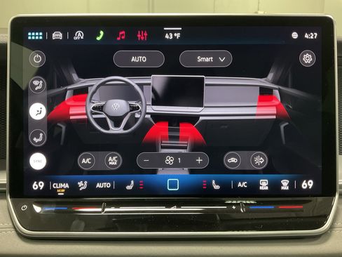 New 2026 Volkswagen Tiguan SE image 14