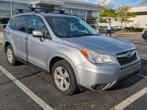 Used 2015 Subaru Forester 2.5i Premium w/ All-Weather Package AWD/4WD image 2