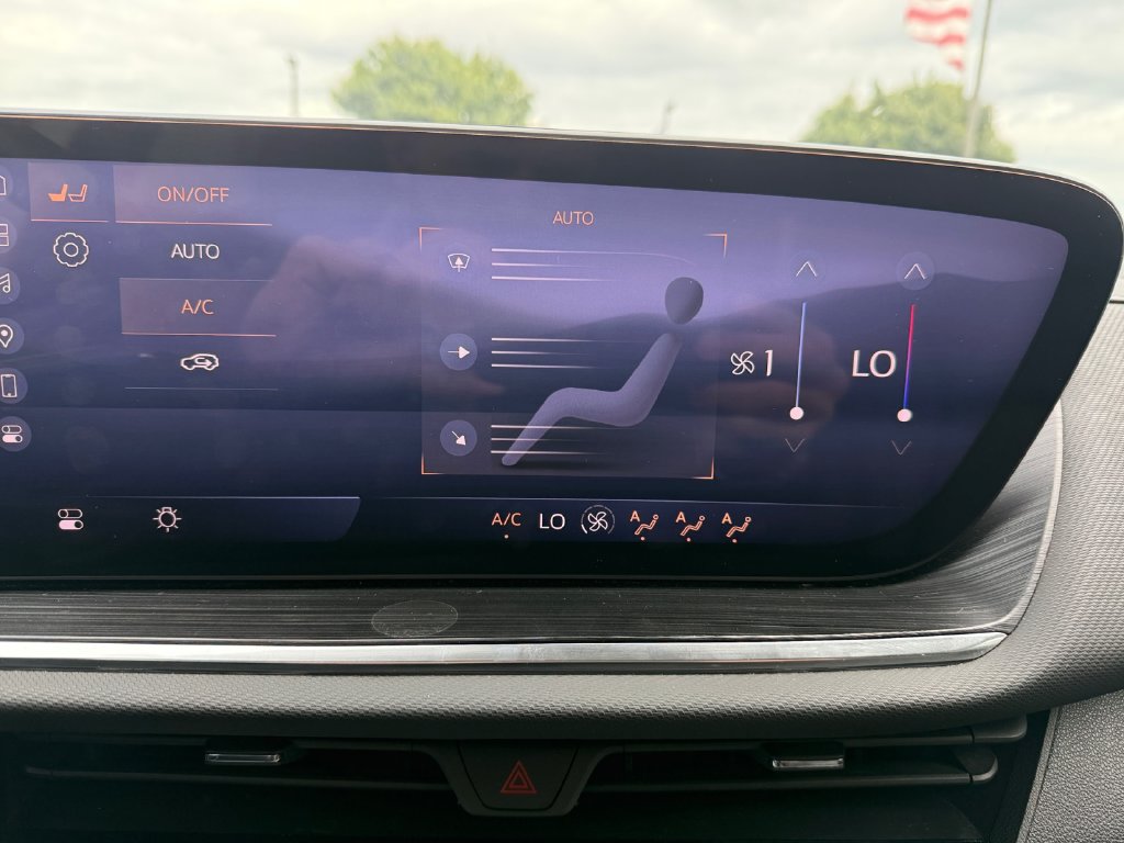 Used 2024 Buick Envision Preferred AWD/4WD image 30