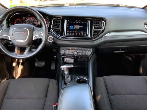 Used 2024 Dodge Durango SXT w/ 3rd Row Seating Group image 28