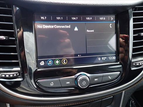 Used 2018 Chevrolet Trax LT w/ LT Convenience Package FWD image 22