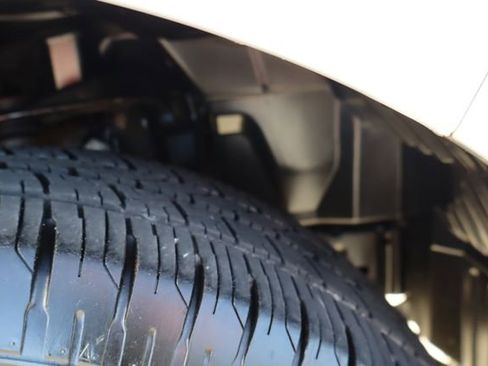 Used 2013 Nissan Frontier SV w/ SV Value Truck Pkg image 42