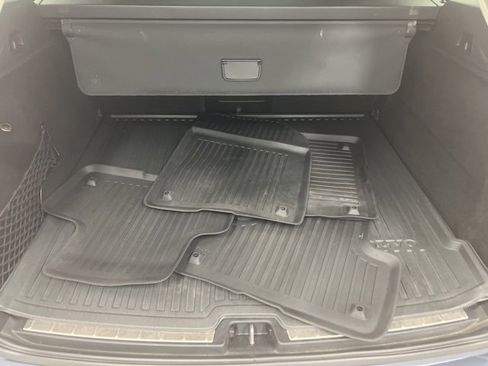 Used 2021 Volvo XC60 T5 Inscription w/ Protection Package Premier image 9