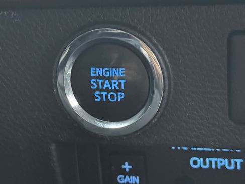 Used 2020 Toyota Tundra Limited image 7