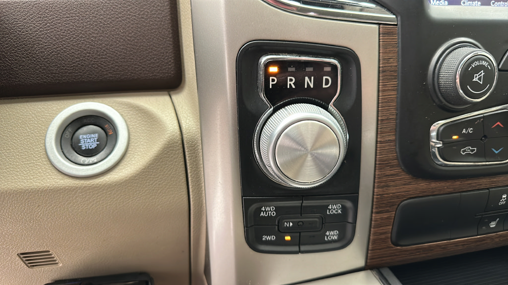 Used 2018 RAM 1500 Laramie w/ Convenience Group AWD/4WD image 22