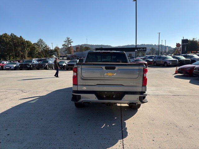 Used 2025 Chevrolet Silverado 1500 High Country w/ High Country Premium Package AWD/4WD image 8
