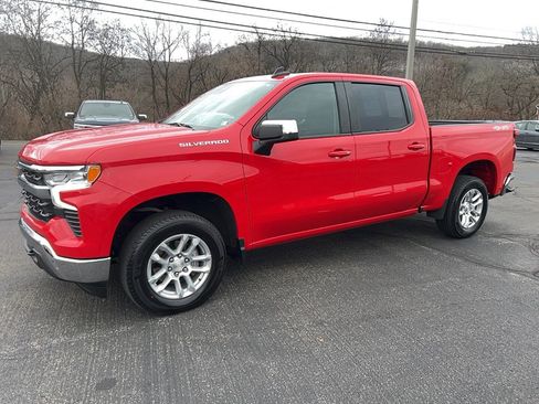 Used 2022 Chevrolet Silverado 1500 LT image 4