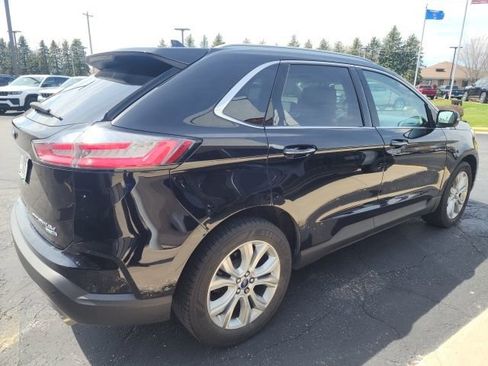Used 2020 Ford Edge Titanium image 3
