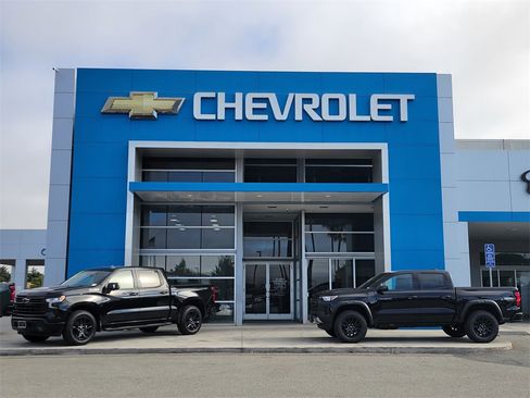 Used 2020 Chevrolet Tahoe Premier w/ Premier 6.2L Value Package image 4