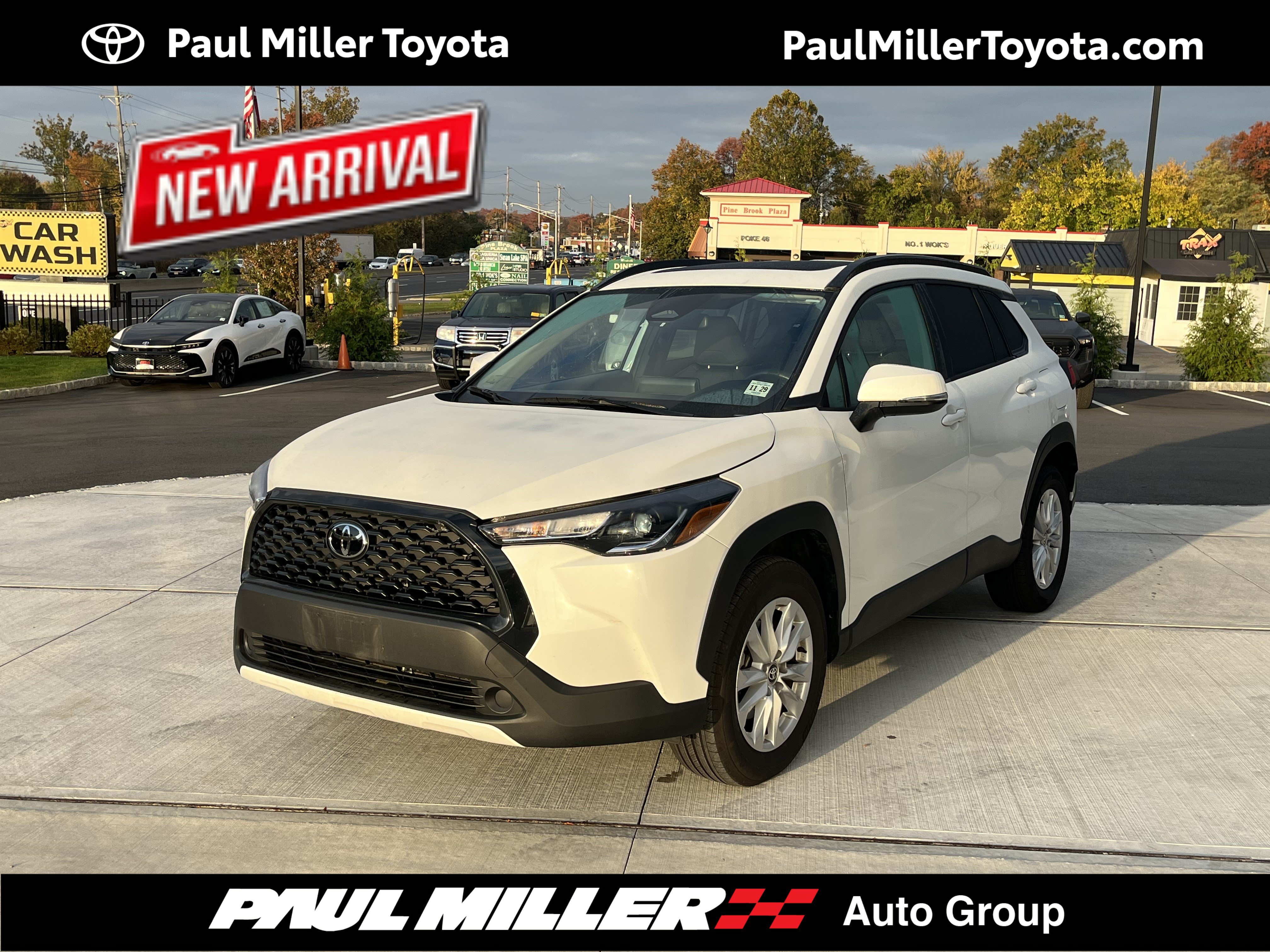 Used 2024 Toyota Corolla Cross LE AWD/4WD image 1
