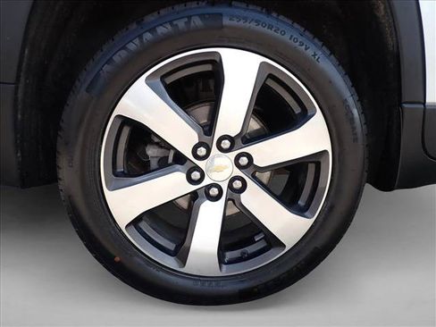 Used 2021 Chevrolet Traverse LT w/ LT Premium Package AWD/4WD image 6