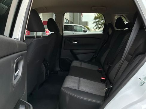 Used 2026 Nissan Rogue SV FWD image 12