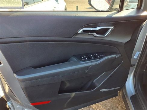 Used 2024 Kia Sportage LX image 11