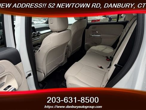 Used 2025 Mercedes-Benz GLB 250 4MATIC image 14