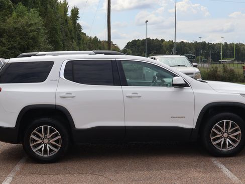 Used 2019 GMC Acadia SLE FWD image 4