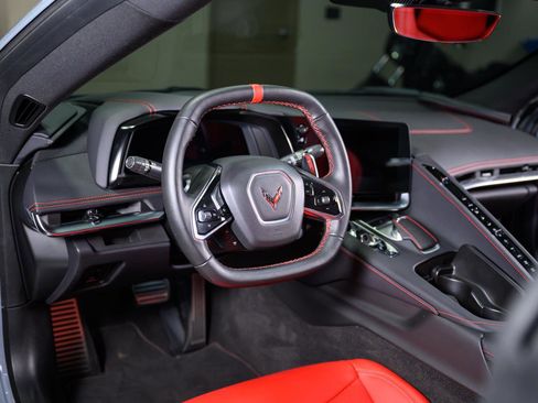 Used 2024 Chevrolet Corvette Stingray Convertible image 42