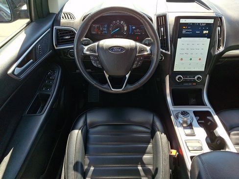 Used 2024 Ford Edge SEL AWD/4WD image 12