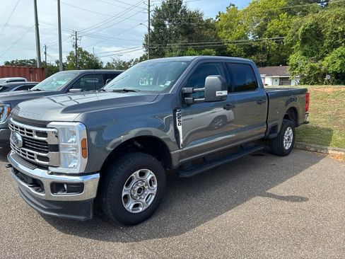 Used 2026 Ford F250 XLT AWD/4WD image 2